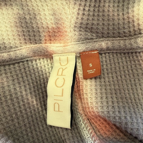 Pilcro Angie Tie Dye Cowl Neck Long Sleeve Thermal in Size Small - Picture 5 of 7